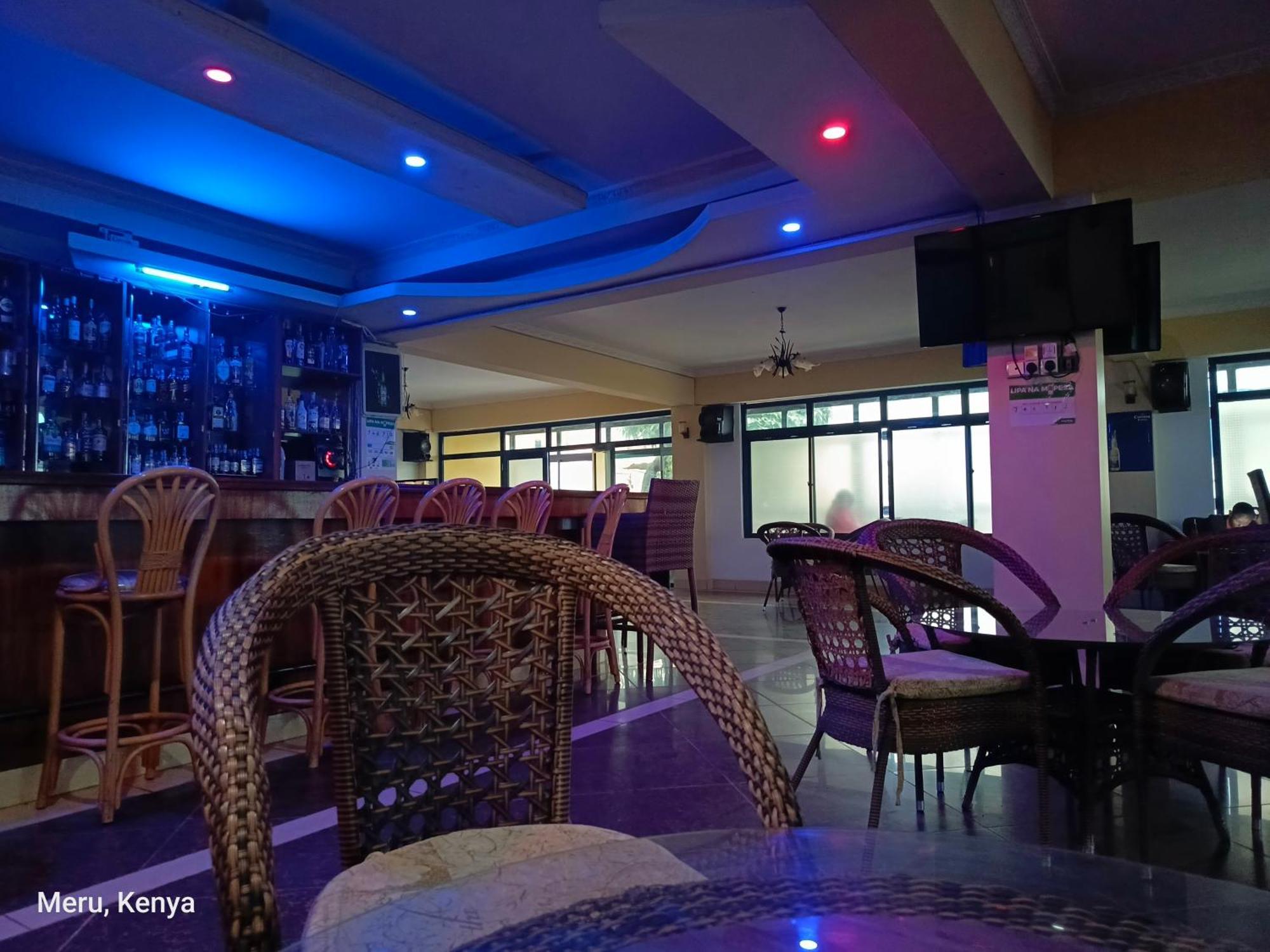 Meru Paramount 外观 照片