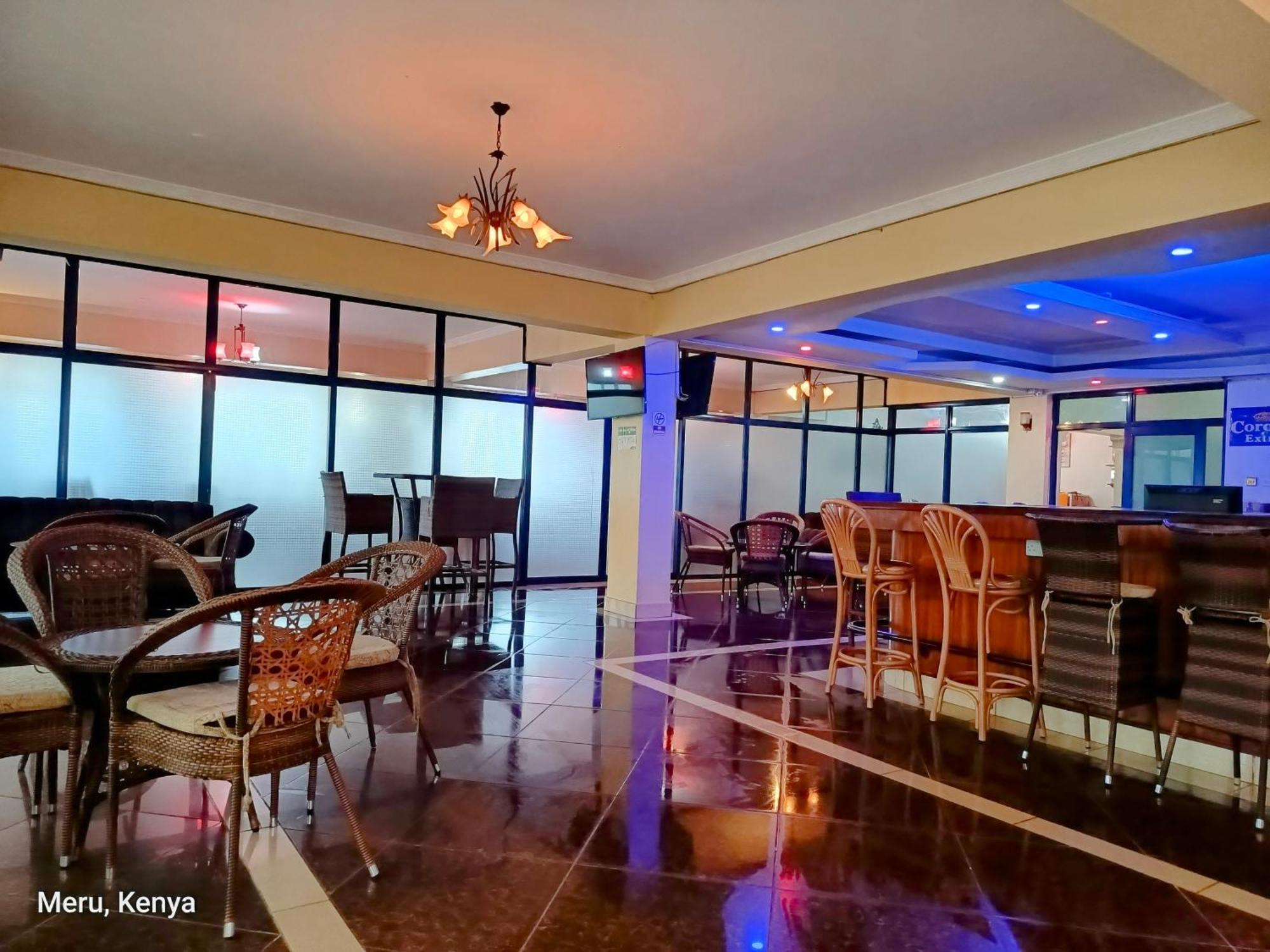Meru Paramount 外观 照片